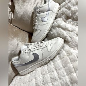 Nike Dunk Sail/Oxygen Purple/Phantom - EUC